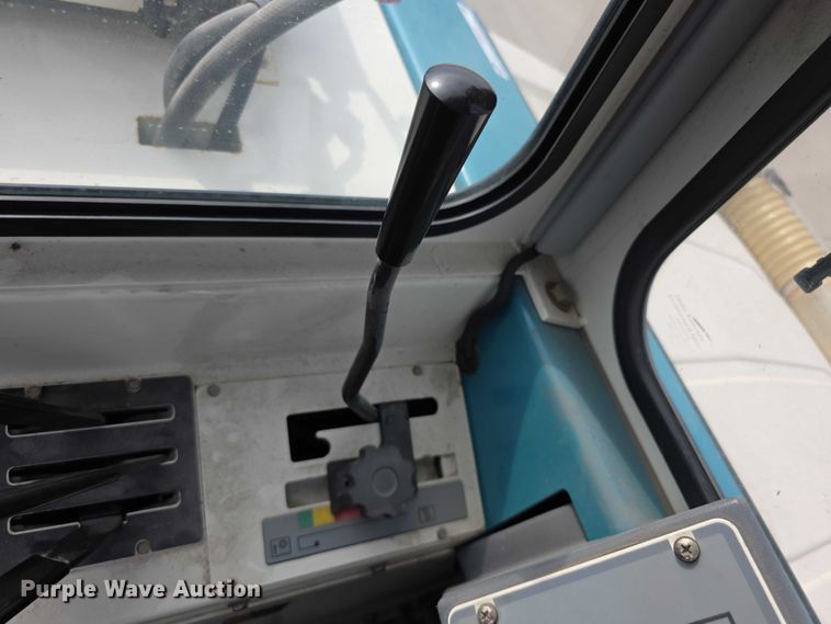 image for item DZ6424 Tennant 6600 sweeper