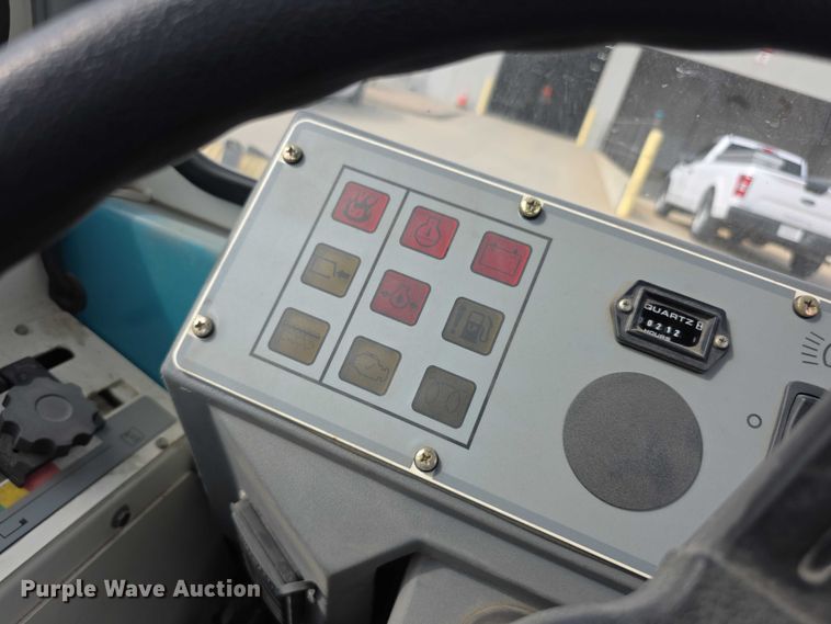 image for item DZ6424 Tennant 6600 sweeper