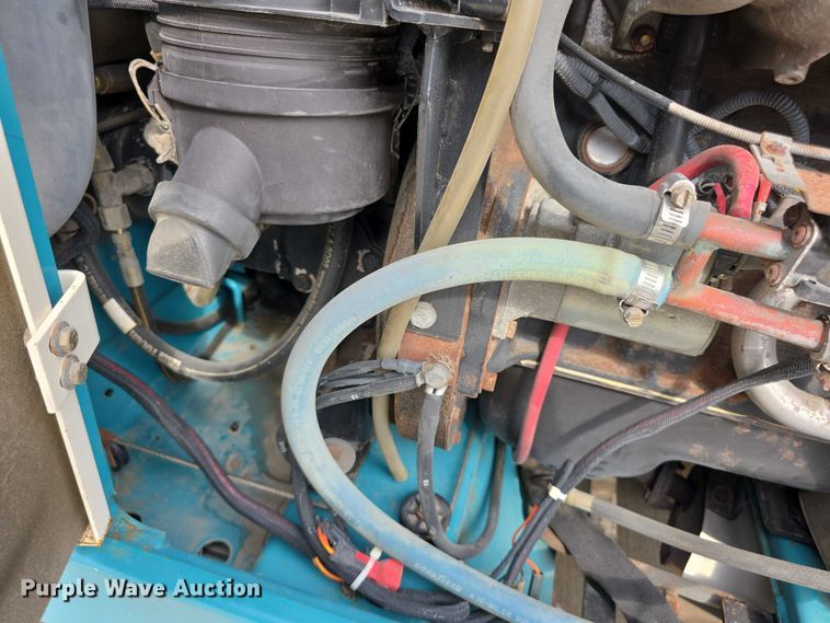 image for item DZ6424 Tennant 6600 sweeper