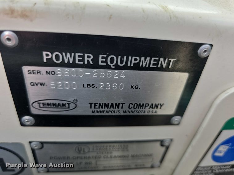 image for item DZ6424 Tennant 6600 sweeper