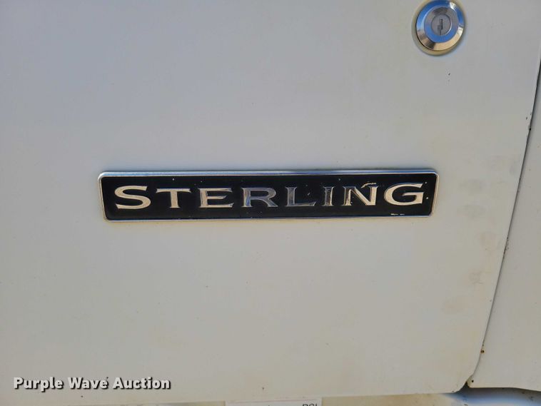 image for item DZ6616 2000 Sterling AT9500 semi truck