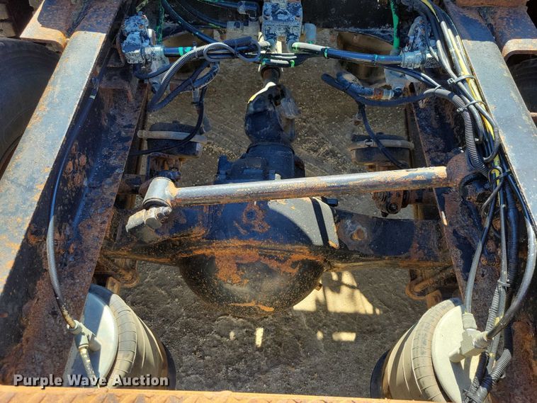 image for item DZ6616 2000 Sterling AT9500 semi truck