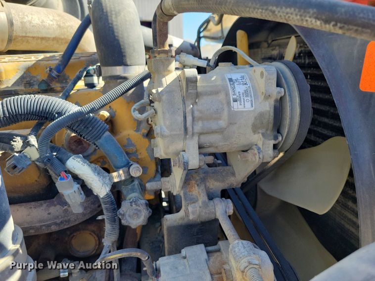 image for item DZ6616 2000 Sterling AT9500 semi truck