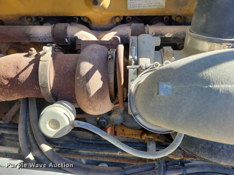 image for item DZ6616 2000 Sterling AT9500 semi truck