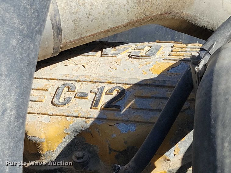 image for item DZ6616 2000 Sterling AT9500 semi truck