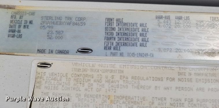 image for item DZ6616 2000 Sterling AT9500 semi truck