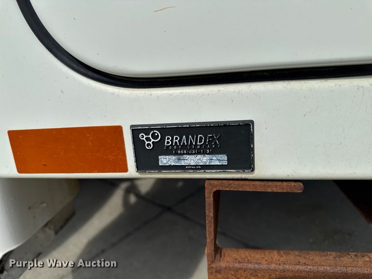 image for item EA1942 2003 International 7600 digger derrick truck