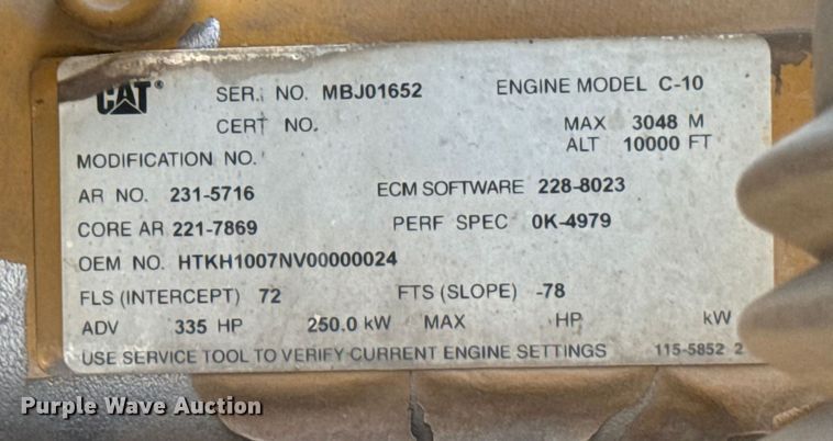 image for item EA1942 2003 International 7600 digger derrick truck