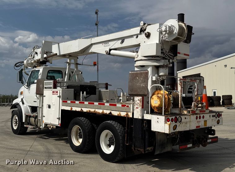 image for item EA1946 2006 Sterling L8500 digger derrick truck