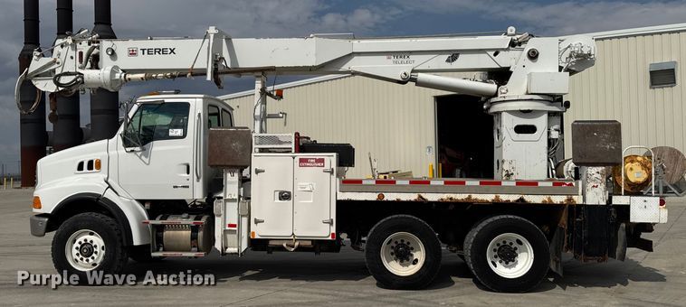 image for item EA1946 2006 Sterling L8500 digger derrick truck