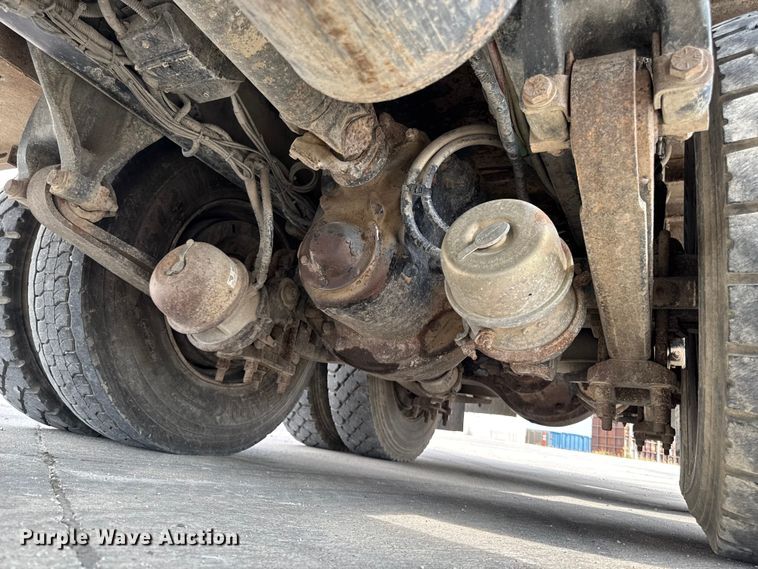 image for item EA1946 2006 Sterling L8500 digger derrick truck