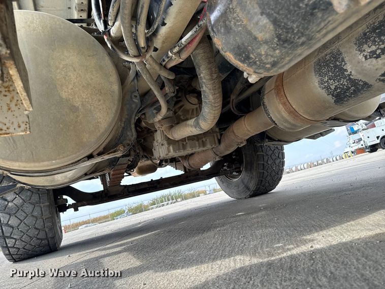 image for item EA1946 2006 Sterling L8500 digger derrick truck