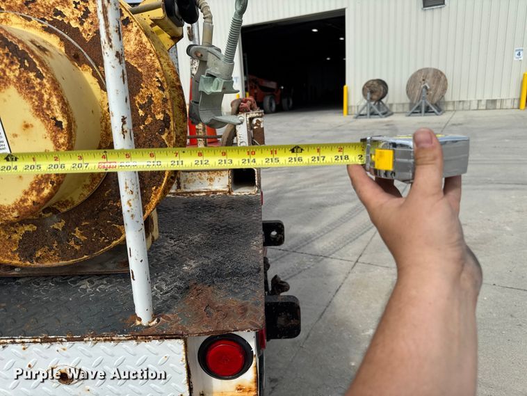 image for item EA1946 2006 Sterling L8500 digger derrick truck