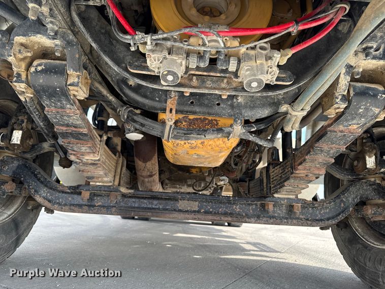 image for item EA1946 2006 Sterling L8500 digger derrick truck