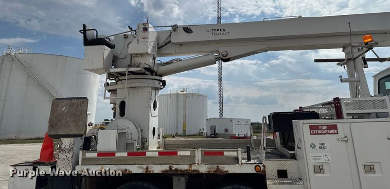 image for item EA1946 2006 Sterling L8500 digger derrick truck