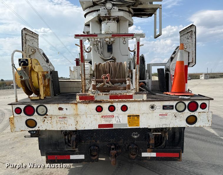 image for item EA1946 2006 Sterling L8500 digger derrick truck