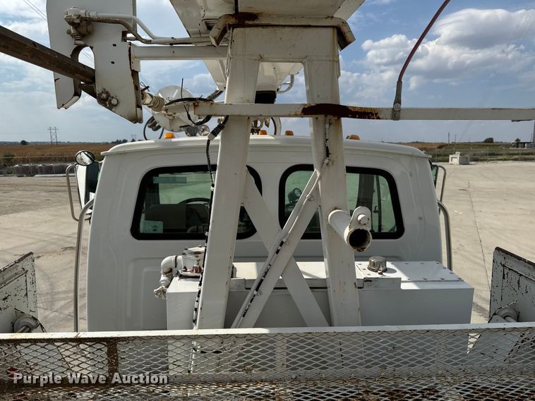 image for item EA1946 2006 Sterling L8500 digger derrick truck