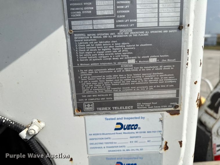 image for item EA1946 2006 Sterling L8500 digger derrick truck