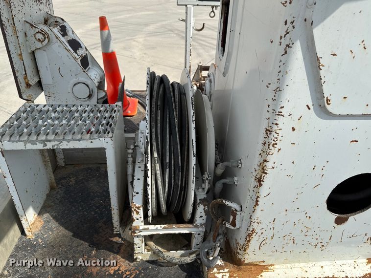 image for item EA1946 2006 Sterling L8500 digger derrick truck