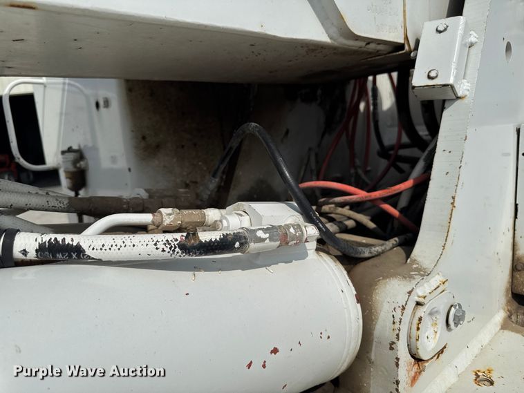 image for item EA1946 2006 Sterling L8500 digger derrick truck