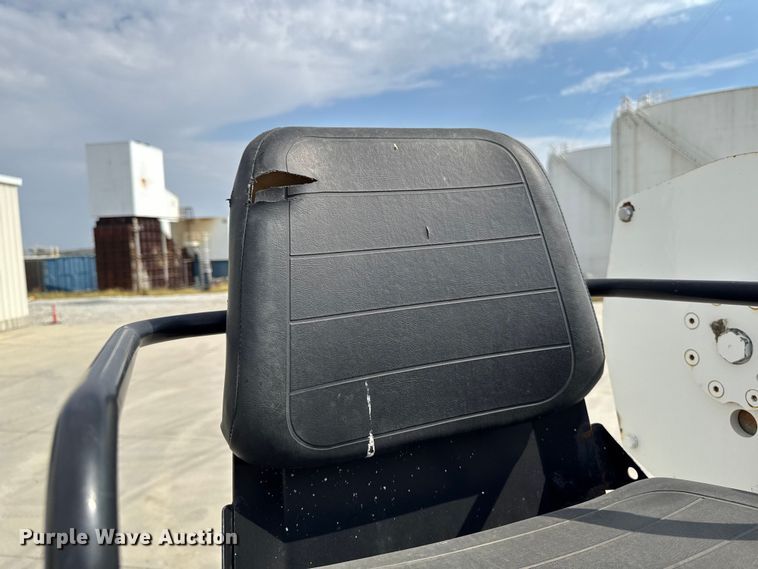 image for item EA1946 2006 Sterling L8500 digger derrick truck