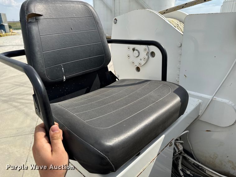 image for item EA1946 2006 Sterling L8500 digger derrick truck