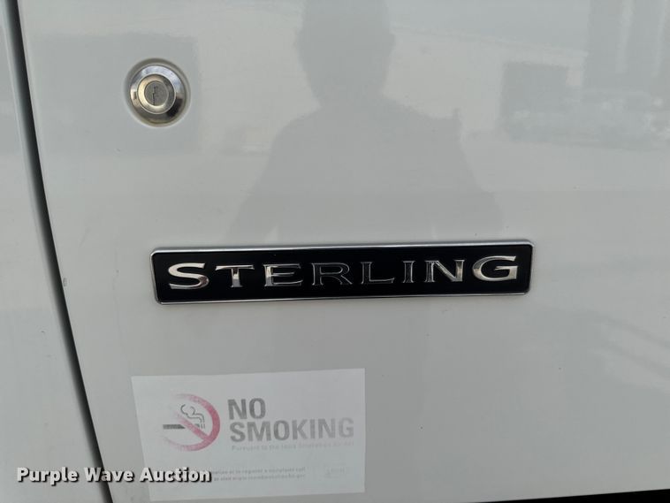 image for item EA1946 2006 Sterling L8500 digger derrick truck