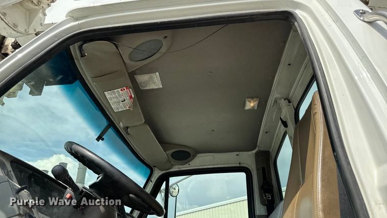 image for item EA1946 2006 Sterling L8500 digger derrick truck