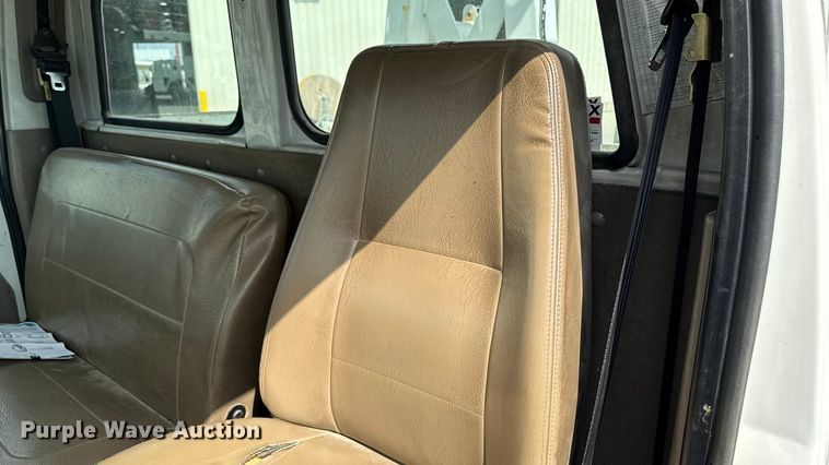 image for item EA1946 2006 Sterling L8500 digger derrick truck