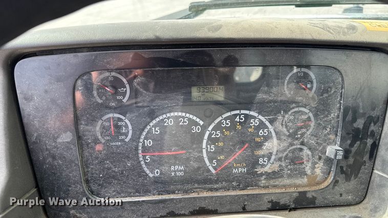 image for item EA1946 2006 Sterling L8500 digger derrick truck