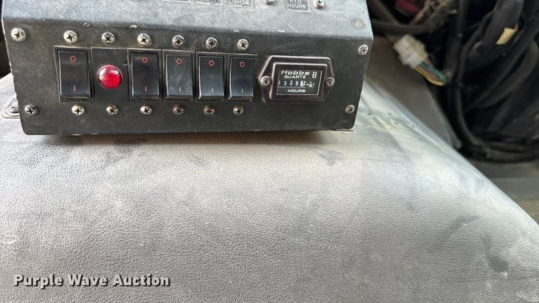 image for item EA1946 2006 Sterling L8500 digger derrick truck