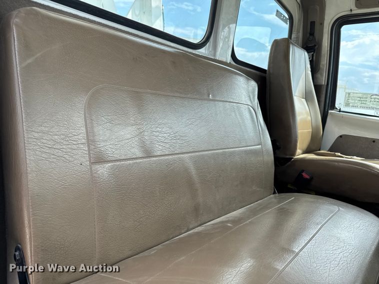 image for item EA1946 2006 Sterling L8500 digger derrick truck