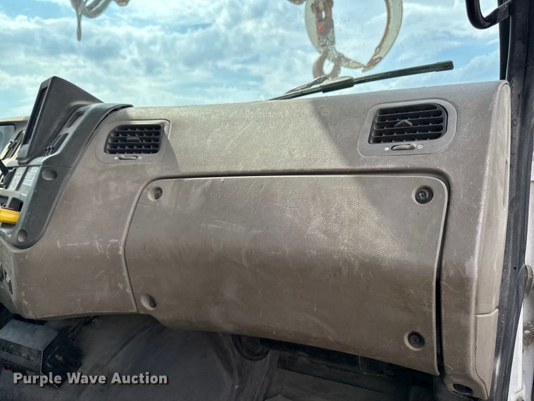 image for item EA1946 2006 Sterling L8500 digger derrick truck