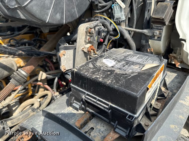 image for item EA1946 2006 Sterling L8500 digger derrick truck