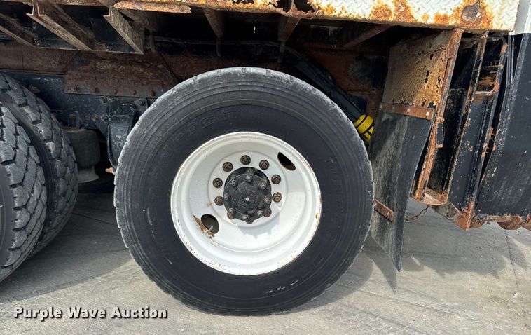 image for item EA1946 2006 Sterling L8500 digger derrick truck