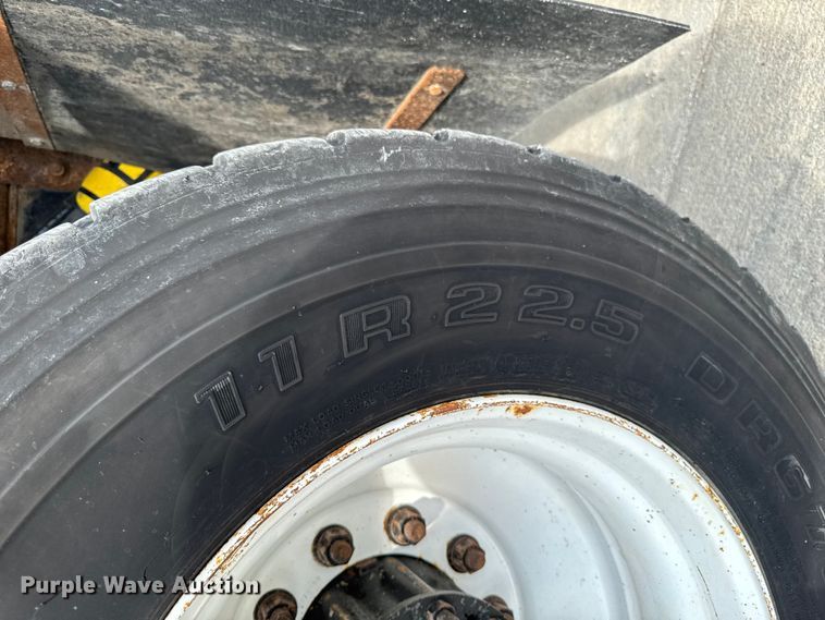 image for item EA1946 2006 Sterling L8500 digger derrick truck