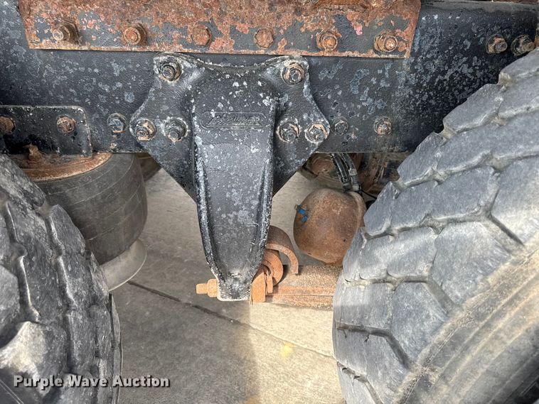 image for item EA1946 2006 Sterling L8500 digger derrick truck