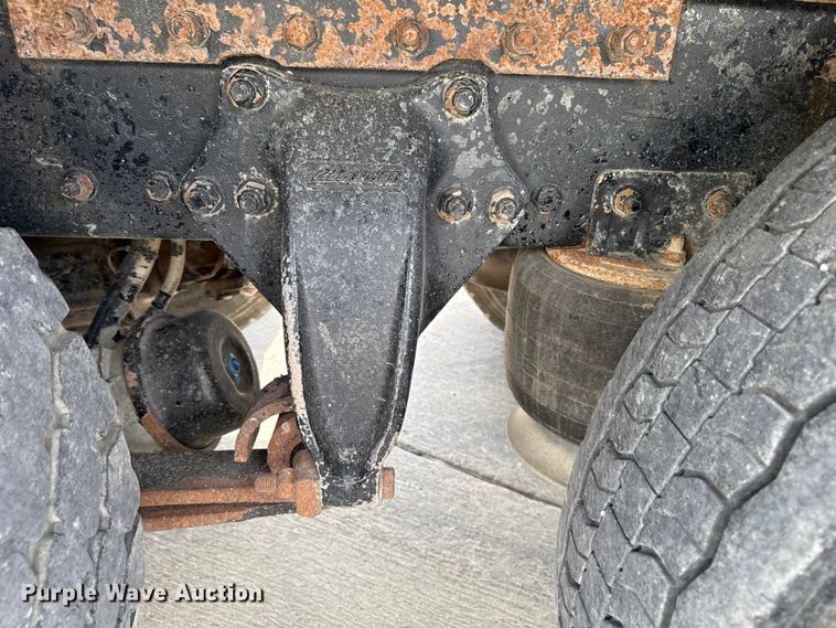 image for item EA1946 2006 Sterling L8500 digger derrick truck