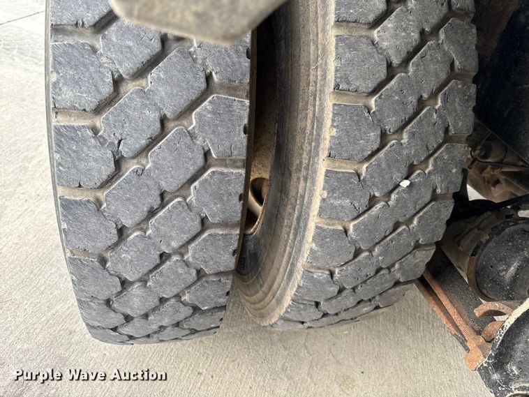 image for item EA1946 2006 Sterling L8500 digger derrick truck