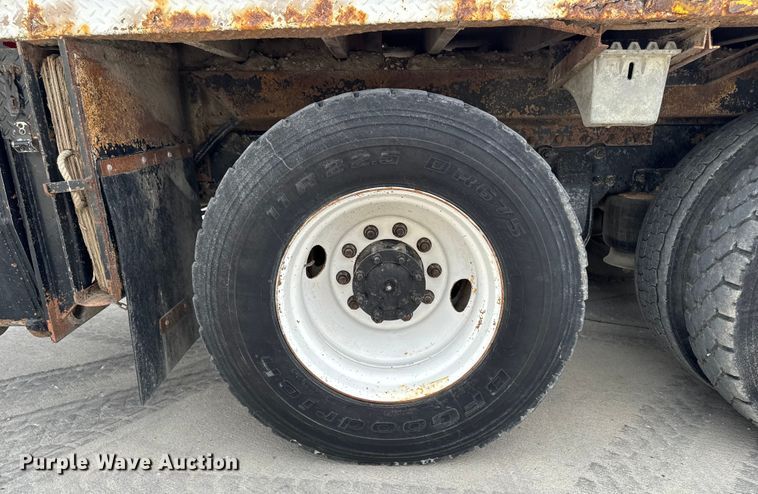 image for item EA1946 2006 Sterling L8500 digger derrick truck