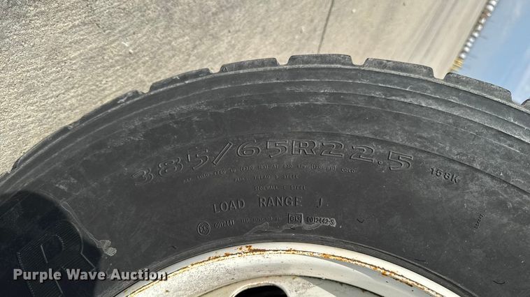 image for item EA1946 2006 Sterling L8500 digger derrick truck