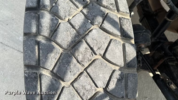 image for item EA1946 2006 Sterling L8500 digger derrick truck