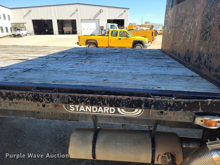 image for item EA2610 1981 Ford 9000 dump flatbed truck