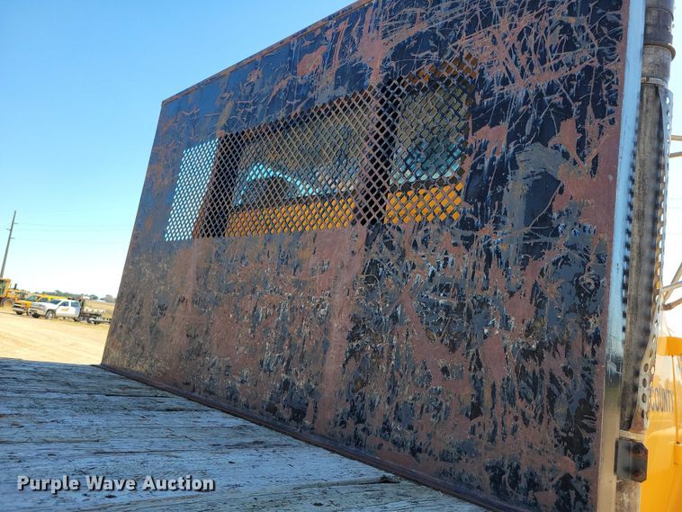 image for item EA2610 1981 Ford 9000 dump flatbed truck