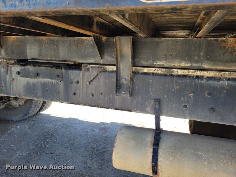 image for item EA2610 1981 Ford 9000 dump flatbed truck