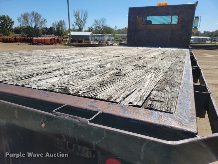 image for item EA2610 1981 Ford 9000 dump flatbed truck