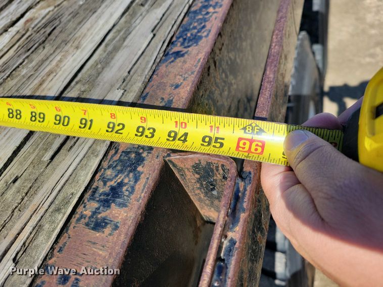 image for item EA2610 1981 Ford 9000 dump flatbed truck