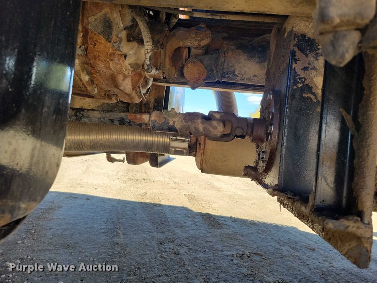 image for item EA2610 1981 Ford 9000 dump flatbed truck