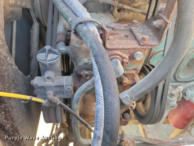 image for item EA2610 1981 Ford 9000 dump flatbed truck