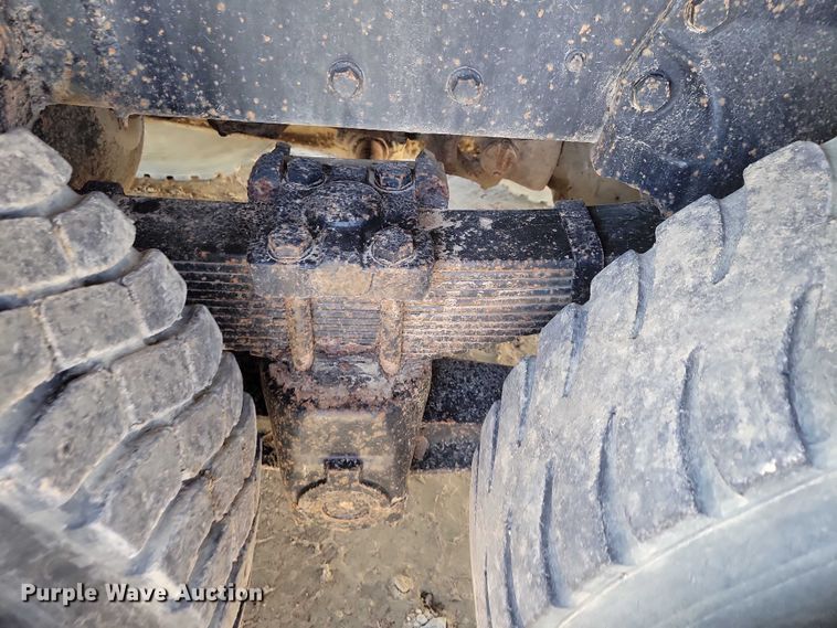 image for item EA2610 1981 Ford 9000 dump flatbed truck